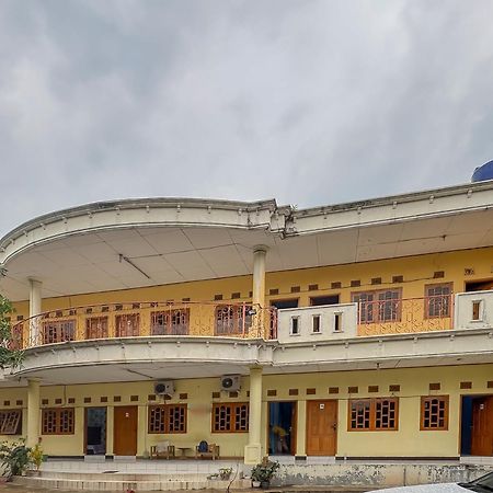 Отель Reddoorz At Kuning Gh Jatinangor Sayang Экстерьер фото
