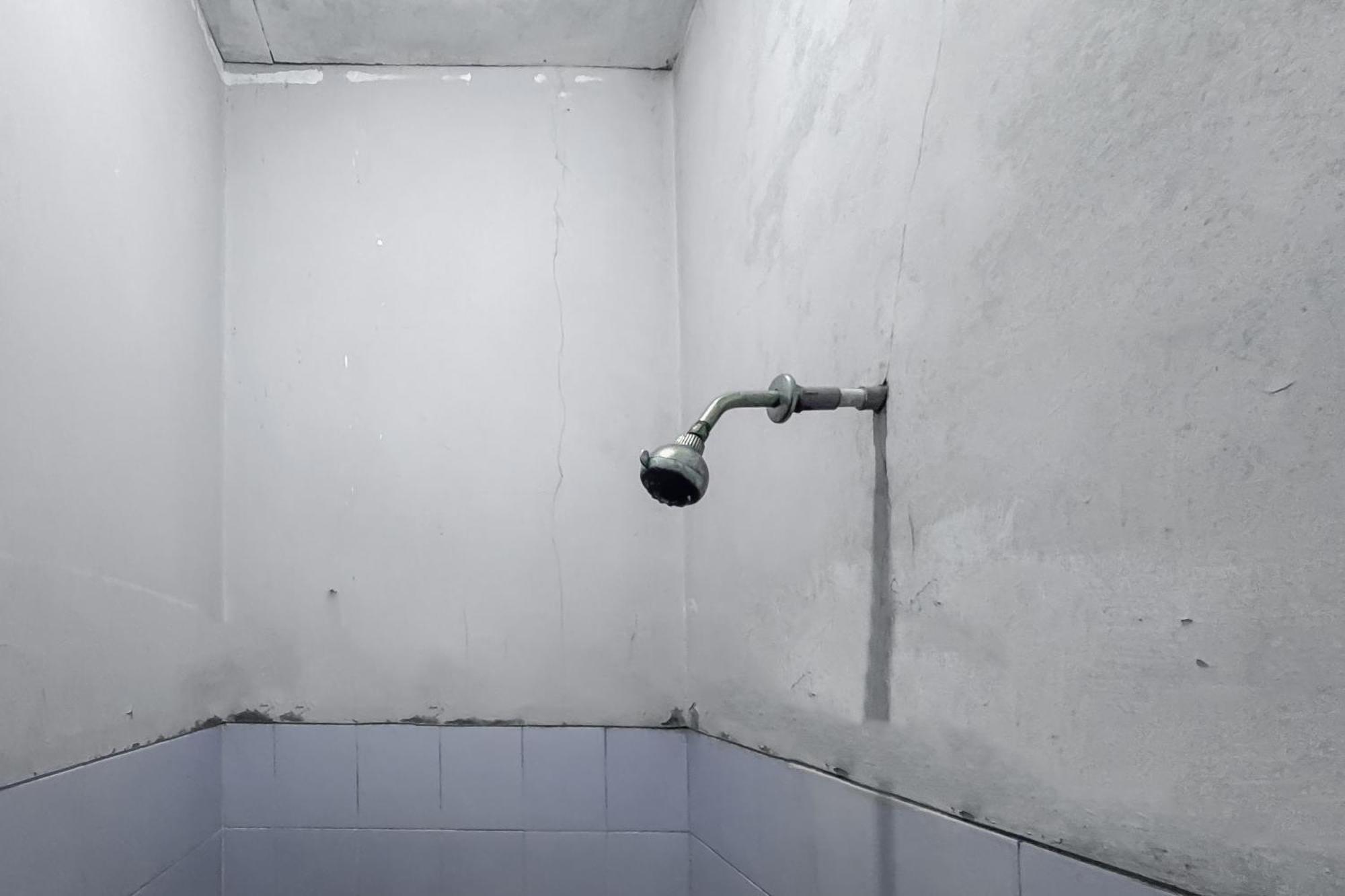 Отель Reddoorz At Kuning Gh Jatinangor Sayang Экстерьер фото